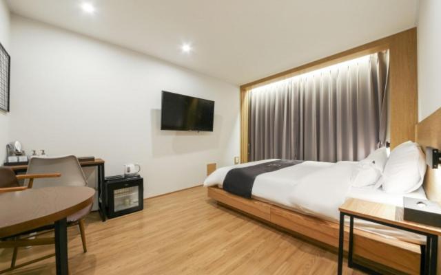 Gwangju Divine Hotel غوانغجو الغرفة الصورة